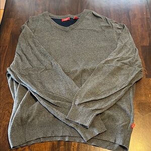 Men's Gray V-Neck Sweater